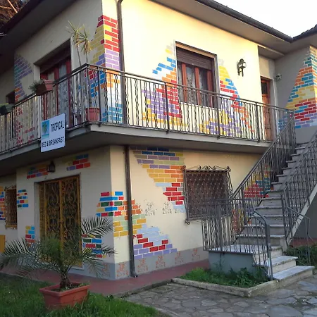 Tropical Bed&Breakfast Frühstückspension